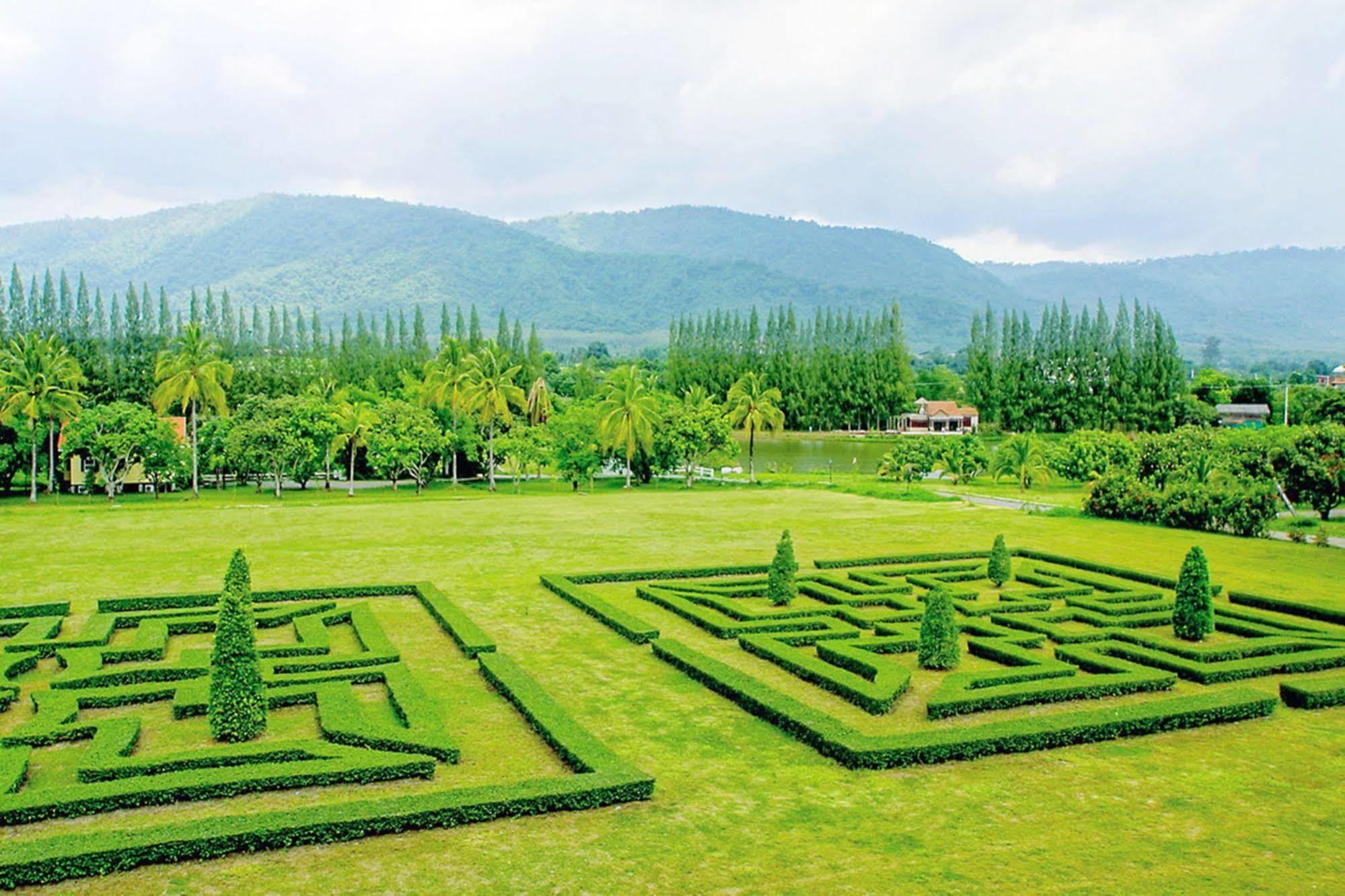 Chateau De Khaoyai Hotel & Resort Pak Chong Exteriör bild